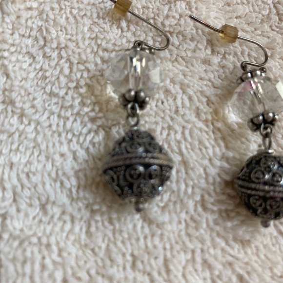 Vintage dangle earrings. Silver with crystal. Great condition. - Picture 3 of 5